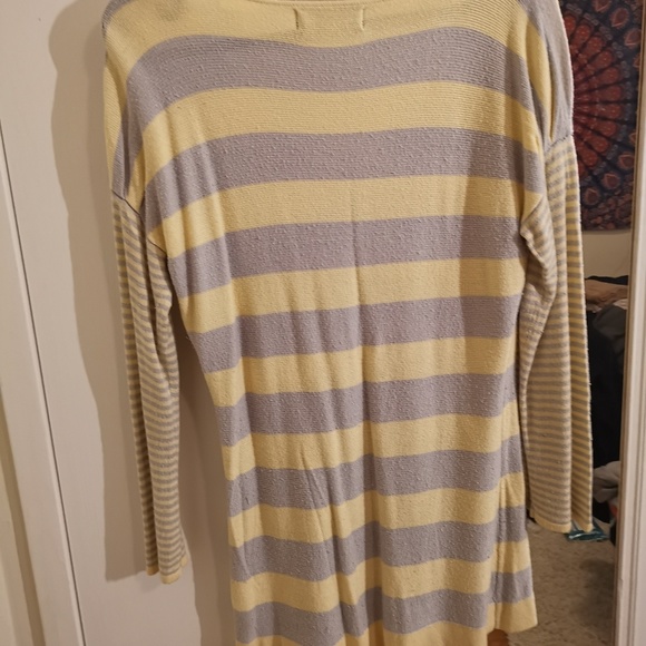 Striped sweater - Picture 3 of 3